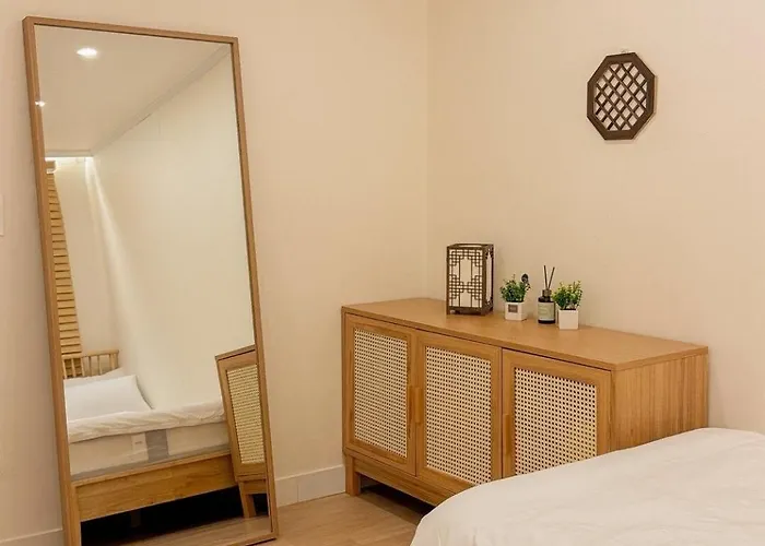Open Special Price Mujeong Station 7 Minutes Lotte World Seokchon Garden Five Adjacent Two 4 People, Up To 8 People Villa