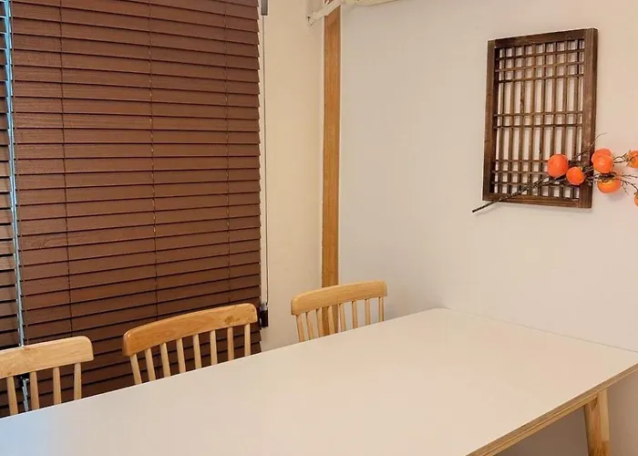 Open Special Price Mujeong Station 7 Minutes Lotte World Seokchon Garden Five Adjacent Two 4 People, Up To 8 People Villa *