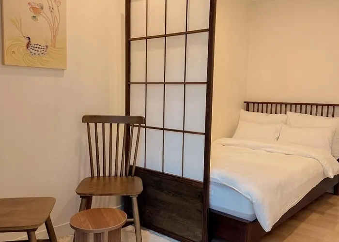 Open Special Price Mujeong Station 7 Minutes Lotte World Seokchon Garden Five Adjacent Two 4 People, Up To 8 People Villa Seul