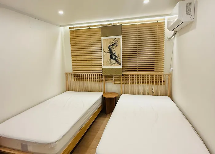 Open Special Price Mujeong Station 7 Minutes Lotte World Seokchon Garden Five Adjacent Two 4 People, Up To 8 People Villa